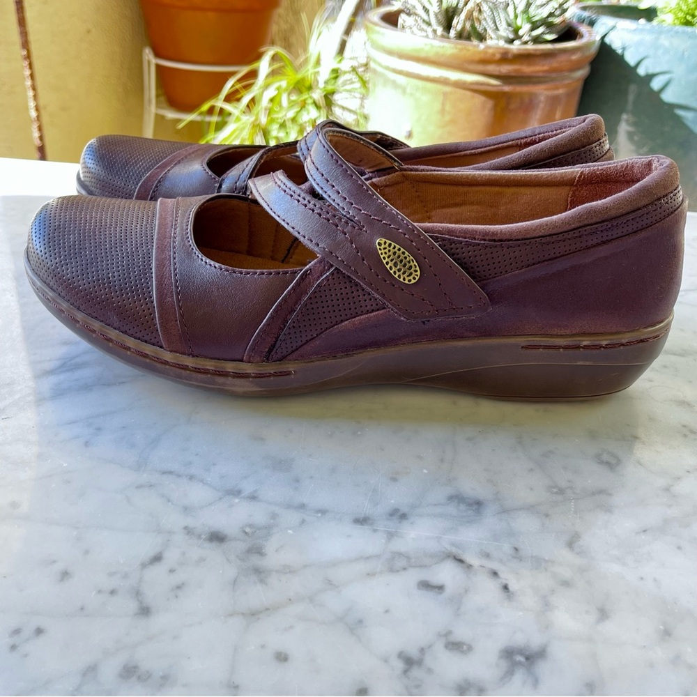 Clarks Collection Brown Leather Evianna Crown, 9.5, Mary Jane Shoe, NWT - Picture 3 of 13